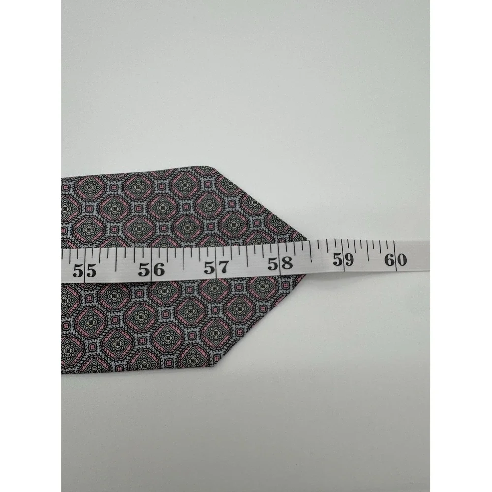 Barneys New‎ York Silk Tie Geometric Medallion Gray Pink Blue Made USA Classic